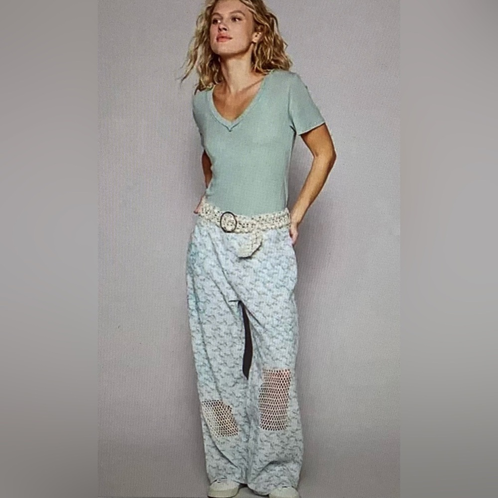 POL Light Blue Floral Patterned Pants with Mesh Accents - Picture 4 of 4